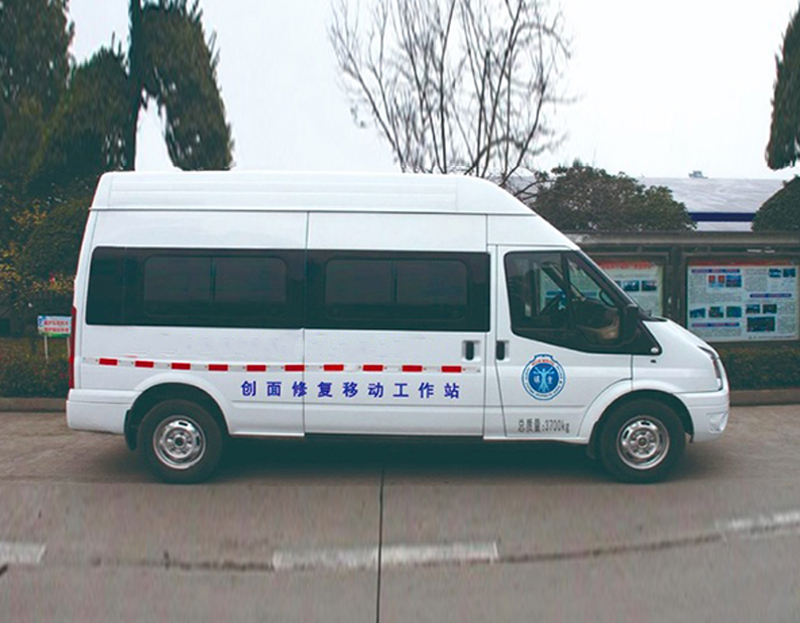 移動(dòng)創(chuàng)面治療車